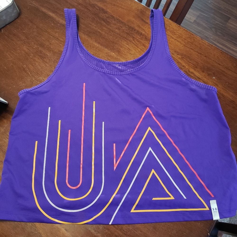 UA workout tank top